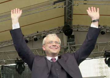 Στις κάλπες προσέρχονται την Παρασκευή οι Τσέχοι ψηφοφόροι