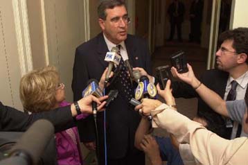 Για δύο κυρίαρχα κράτη έκανε λόγο ο Ντ.Χάνεϊ σε συνέντευξή του – Διέψευσε το Λονδίνο