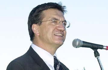 Έκκληση Ευθυμίου στους πανεπιστημιακούς να επιστρέψουν στα καθήκοντά τους