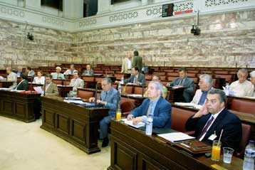 Νέα αποχώρηση της ΝΔ από τη συζήτηση του ασφαλιστικού ν/σ – Καταγγελίες της Αριστεράς