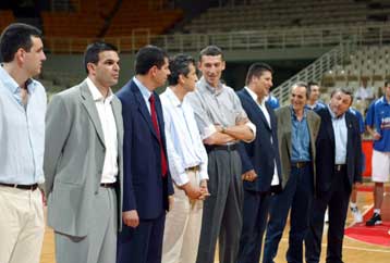 Τιμήθηκε στο ΟΑΚΑ η «χρυσή» ομάδα μπάσκετ του 1987