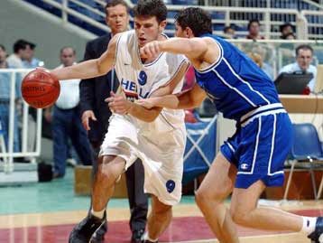 Ξεκίνημα με ήττα για την εθνική μπάσκετ στο Ακρόπολις, 66-64 από την Ιταλία