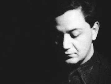 Οκτώ χρόνια συμπληρώθηκαν χωρίς τον Μάνο Χατζιδάκι