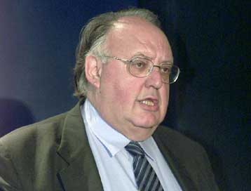 Συνέδριο και αλλαγή ηγεσίας στο ΠΑΣΟΚ ζητά ο Θ.Πάγκαλος μετά τις δημοτικές εκλογές