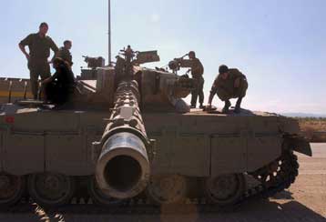 Στην Τζενίν της Δυτ.Όχθης εισέβαλαν τα ισραηλινά τανκς