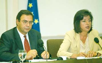 Προσπάθεια από την κυβέρνηση να κλείσουν οι εκκρεμότητες του Β ΚΠΣ