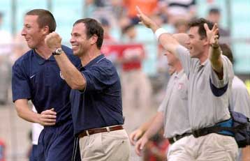 «Ούτε φίλος με τους παίκτες ούτε δικτάτορας» λέει ο προπονητής των ΗΠΑ, Μπρους Αρίνα