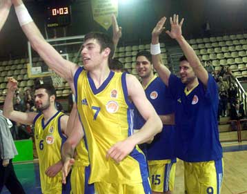 Πελεκάνος και Δορκοφίκης στην εθνική μπάσκετ για το τουρνουά στη Γένοβα