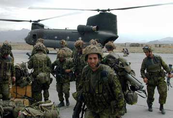 Μειωμένη κατά πολύ η παρουσία των Βρετανών πεζοναυτών στο Αφγανιστάν από τον Αύγουστο