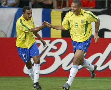 Αλλάζει φανέλα η εθνική Βραζιλίας για το ματς με την Αγγλία