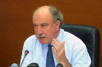 Ελεύθερη πλέον η διέλευση για τα κοινοτικά προϊόντα από το λιμάνι του Πειραιά