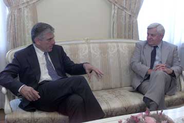 Κυπριακό και ΝΑΤΟ στο επίκεντρο των επαφών του ΥΠΕΘΑ στη Σλοβενία