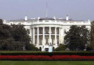 Οι αμερικανικές αρχές εκκένωσαν τον Λευκό Οίκο, υπό το φόβο τρομοκρατικής επίθεσης