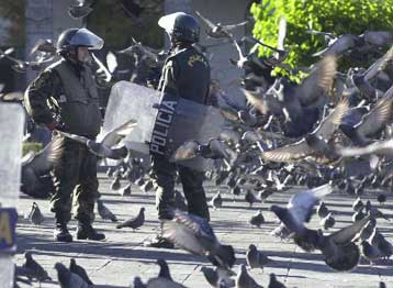 Παραιτήθηκε ο υπ.Εσωτερικών του Περού στον απόηχο των ταραχών που συγκλόνισαν τη χώρα