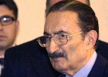 Ακυρώνει τα ραντεβού του ο Μπ.Ετζεβίτ, μετά από τις οδηγίες των ιατρών του