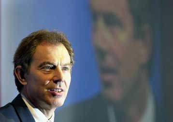 Νέα επικοινωνιακή πολιτική εγκαινιάζει ο πρωθυπουργός της Βρετανίας