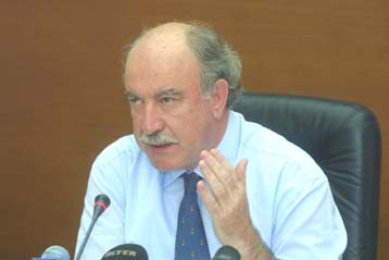 Έντονη αντιπαράθεση κυβέρνησης – αντιπολίτευσης στη Βουλή για την απεργία της ΠΝΟ