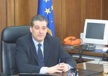 Πλαφόν στις αυξήσεις διδάκτρων στα ιδιωτικά σχολεία προωθεί το ΥΠΑΝ