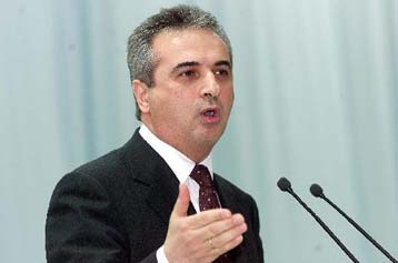 Καμμία συναίνεση στη χρήση του όρου «Στενά της Τουρκίας», σημειώνει ο Γ.Μαγκριώτης