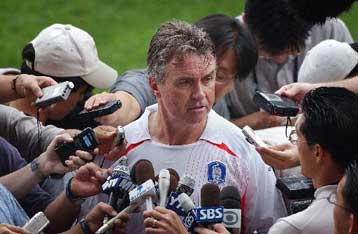 Λατρεία οι Νοτιοκορεάτες για τον ομοσπονδιακό τεχνικό Γκους Χίντινκ