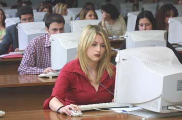 Μέχρι το Σεπτέμβριο θα λειτουργούν 500 Κέντρα Εξυπηρέτησης Πολιτών εκτιμά το ΥΠΕΣ