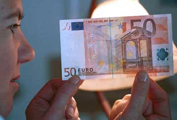 Νέα πτώση του πληθωρισμού αναμένεται τον Ιούνιο, βάσει των εκτιμήσεων της ΕΣΥΕ