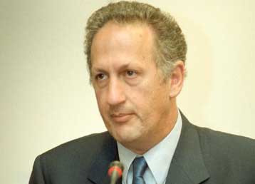 «Όποιος δεν έχει διάθεση να παίξει, ας ζητήσει αλλαγή» τονίζει ο Κ.Σκανδαλίδης