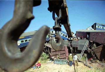 Τουλάχιστον 200 νεκροί και εκατοντάδες τραυματίες από εκτροχιασμό τρένου στην Τανζανία