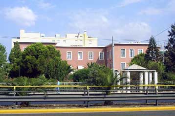 Τα 1,3 δισ. δραχμές φτάνει η «μαύρη τρύπα» στα οικονομικά του Παντείου