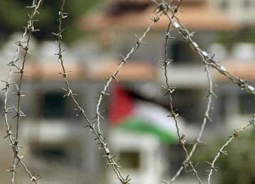 Αποστάσεις από τις αξιώσεις των ΗΠΑ περί αντικατάστασης του Αραφάτ λαμβάνουν ΕΕ – ΟΗΕ