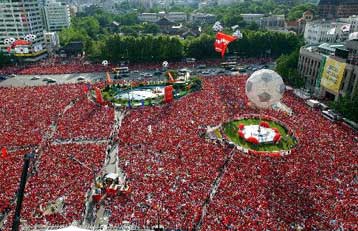 Στα 25 εκατομμύρια ανέρχονται οι κόκκινες φανέλες που πωλήθηκαν στη Νότιο Κορέα