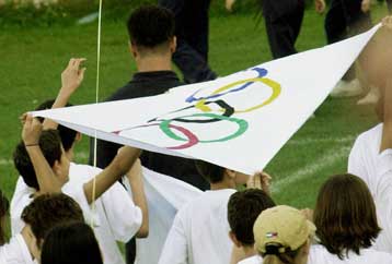 Αυξημένο το ενδιαφέρον των Ελλήνων για τους Ολυμπιακούς Αγώνες του 2004