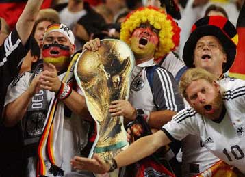 Πανηγυρίζει ο Τύπος της Γερμανίας για την πρόκριση στον τελικό του Μουντιάλ