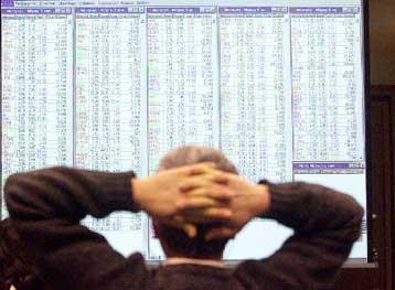 Μεγάλες απώλειες στη Σοφοκλέους την Τετάρτη – Κοντά στις 2.200 ο γενικός δείκτης