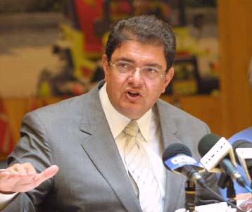 Να συνεχιστεί απρόσκοπτα το έργο του Προαστιακού Σιδηροδρόμου ζήτησε ο Χρ.Βερελής