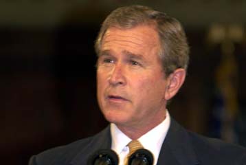 Με οικονομικές κυρώσεις απειλεί ο Τζορτζ Μπους εάν δεν απομακρυνθεί ο Αραφάτ