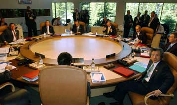 Τη διαγραφή χρεών ύψους 1 δισ. δολαρίων των αναπτυσσόμενων χωρών αποφάσισε η G8