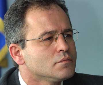 Δεν έχει υπάρξει ακόμη αμερικανική αντίδραση για τον ευρωστρατό, κατά τον Π.Μπεγλίτη