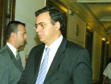 Σε τρεις «δόσεις» η φορολογική μεταρρύθμιση, αποφάσισε η Κυβερνητική Επιτροπή