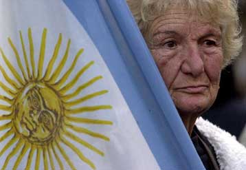 Νέες μαζικές διαδηλώσεις στην Αργεντινή, αυτή τη φορά κατά της αστυνομικής βίας