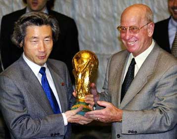 Στη Γιοκοχάμα το βαρύτιμο τρόπαιο του Παγκοσμίου Κυπέλλου περιμένει τον κάτοχό του