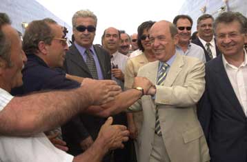 Σκληρή επίθεση Σημίτη εναντίον της ΝΔ – Μήνυμα νίκης για τις εκλογές του Οκτωβρίου