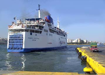 Μαζικά εγκαταλείπουν την πρωτεύουσα οι πρώτοι αδειούχοι του φετινού καλοκαιριού