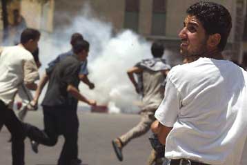 Νέα επίθεση ανταρτών εναντίον λεωφορείου στην Αλγερία οδηγεί στο θάνατο 13 άτομα