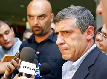 Φιλιππίδης και Σάντος αποφασίζουν για Μπασινά, Καραγκούνη