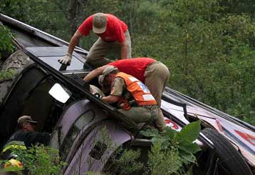 Τουλάχιστον 19 τουρίστες έχασαν τη ζωή τους από ανατροπή λεωφορείου στην Ουγγαρία
