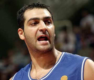 Παραμένει η ποινή διετούς αποκλεισμού του Γιάννη Γιαννούλη