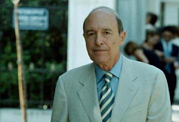 Στην Ουκρανία για επίσημη επίσκεψη ο Κώστας Σημίτης την Τρίτη