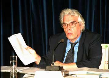 Με μήνυση απαντά ο Αγγ.Μοσχονάς στα περί παράνομων προσλήψεων στο Δήμο Αθηναίων