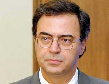 Από το τέλος Ιουλίου αρχίζει η κατάρτιση του προσχεδίου του προϋπολογισμού για το 2003